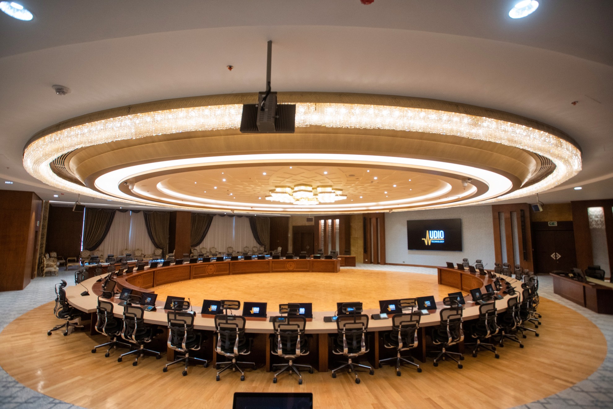 New Ministerial Cabinet Building — detail
