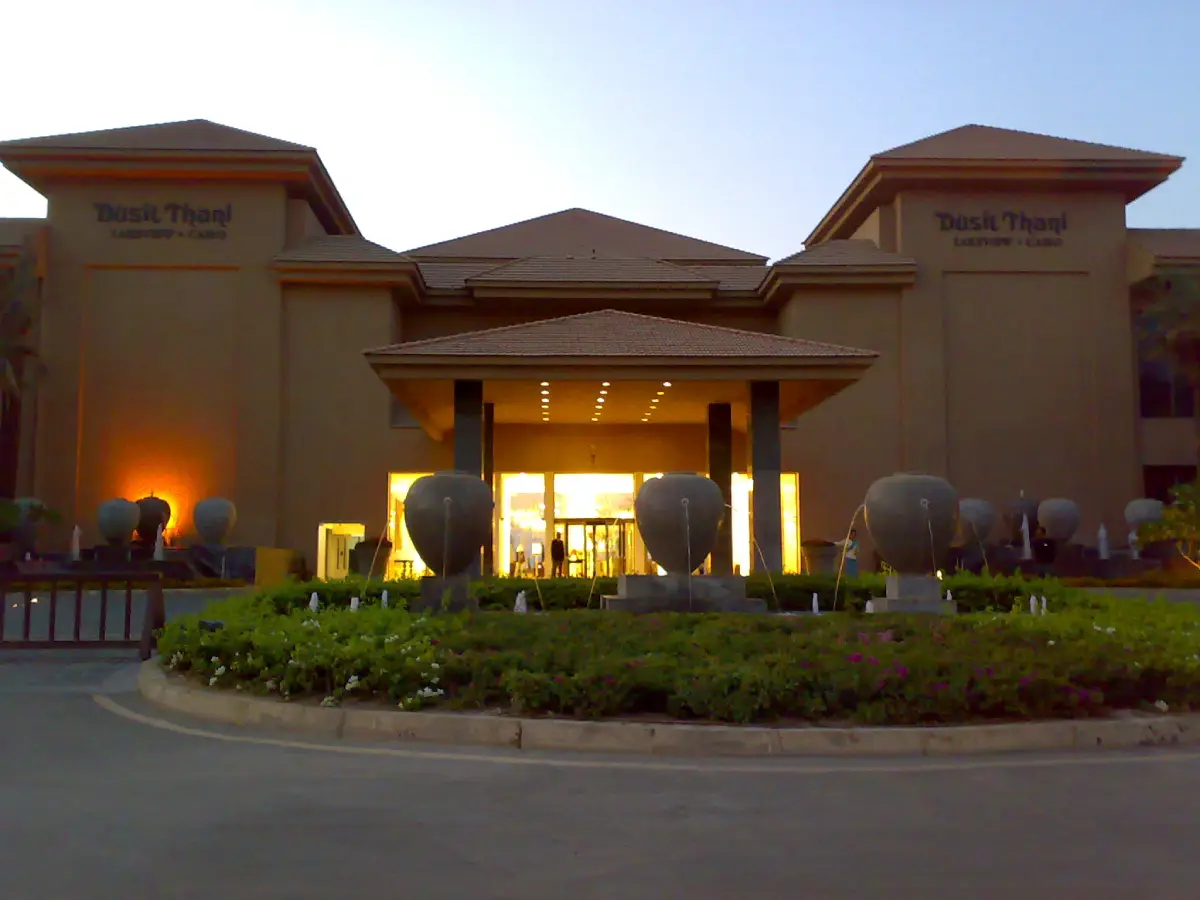 Dusit Thani LakeView  — main