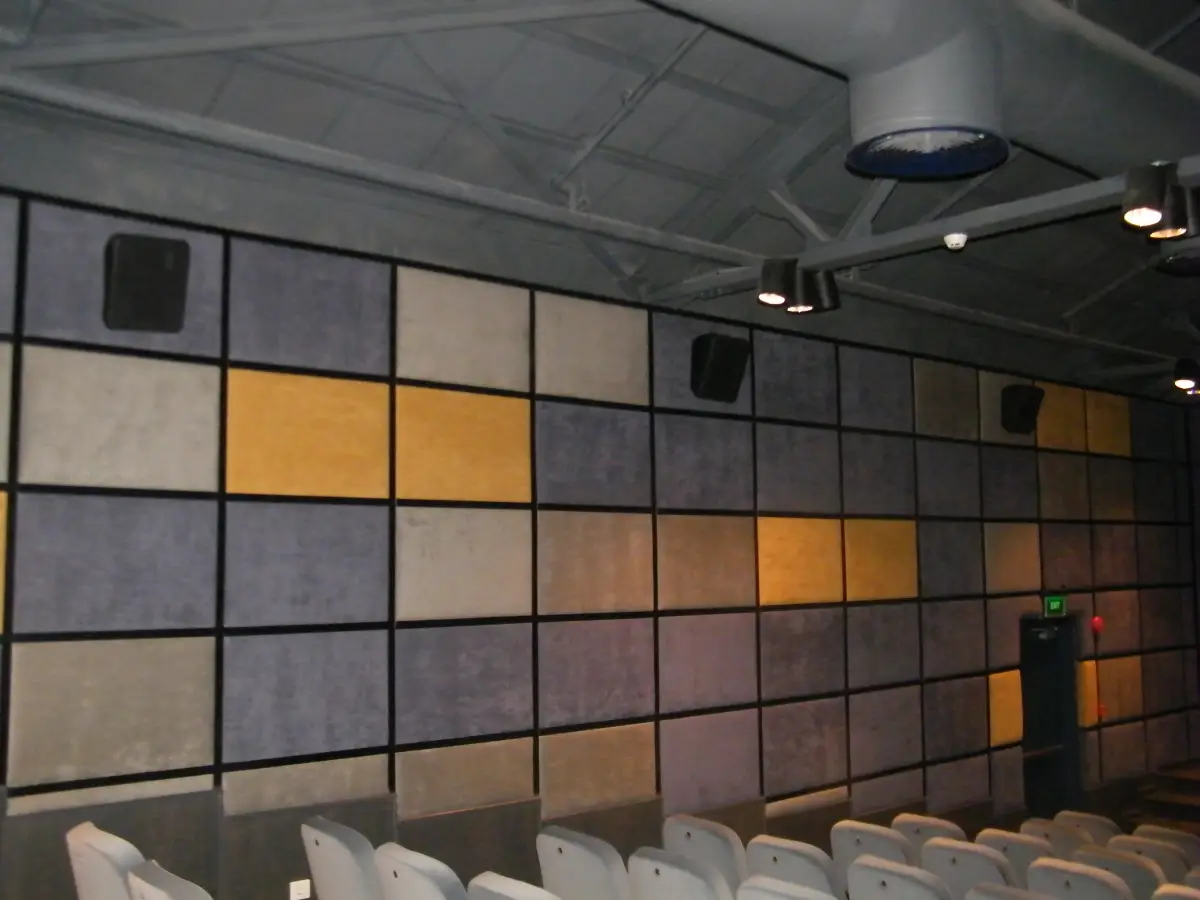 Hanager Theater — view